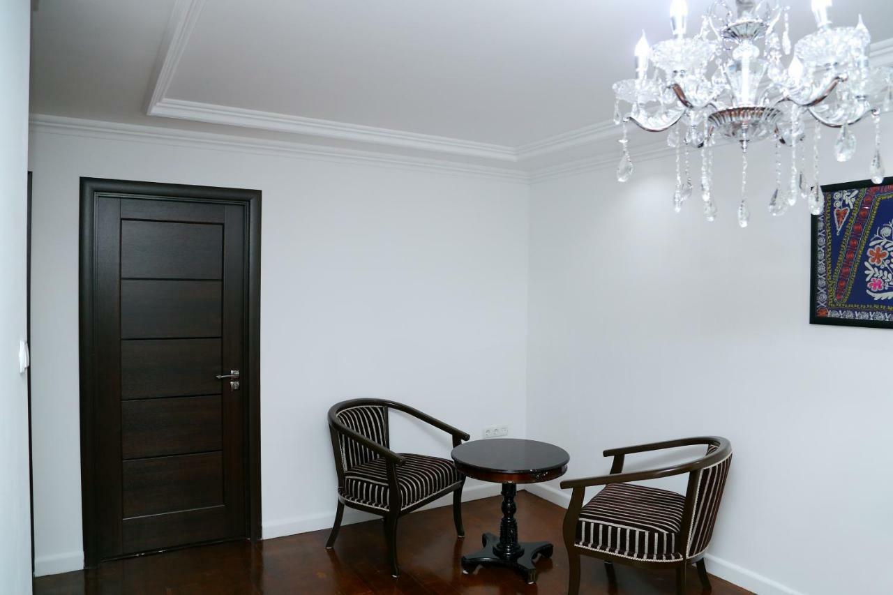 Apartment On Registon Kochasi Samarcande Extérieur photo